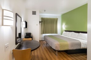 書桌、隔音、熨斗/熨衫板、免費 Wi-Fi