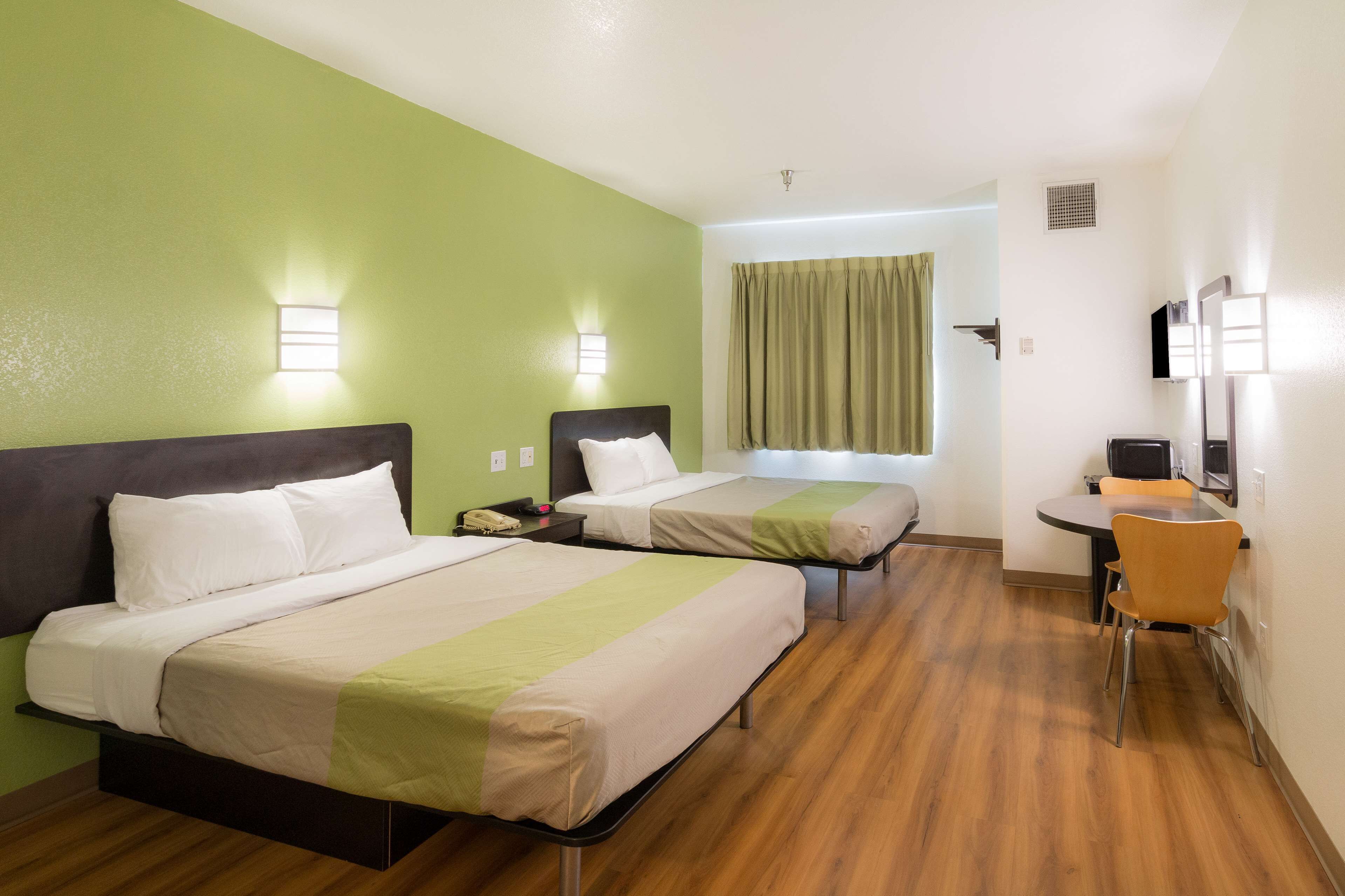 Desk, soundproofing, iron/ironing board, free WiFi