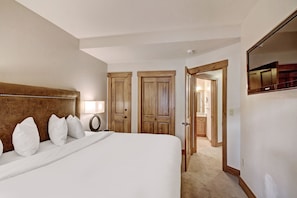 Condo, 1 Bedroom | Premium bedding, individually decorated, individually furnished - Mountain Thunder Lodge, A Vail Resorts Property (Breckenridge)