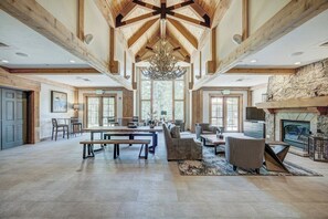 Lobby lounge - Mountain Thunder Lodge, A Vail Resorts Property (Breckenridge)