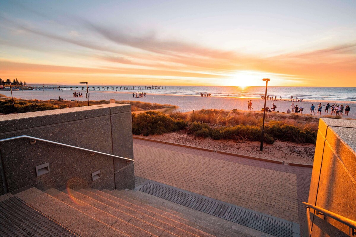 Oaks Glenelg Plaza Pier Suites