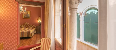 Superior Room (305) | Minibar, free WiFi, bed sheets