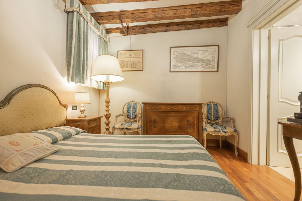 Standard Room (101)