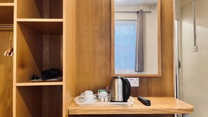 Twin Room | In-room safe, desk, iron/ironing board, free WiFi