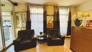 Reception - Arriva Hotel (London)