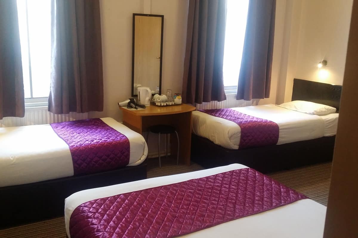 In-room safe, desk, iron/ironing board, free WiFi
