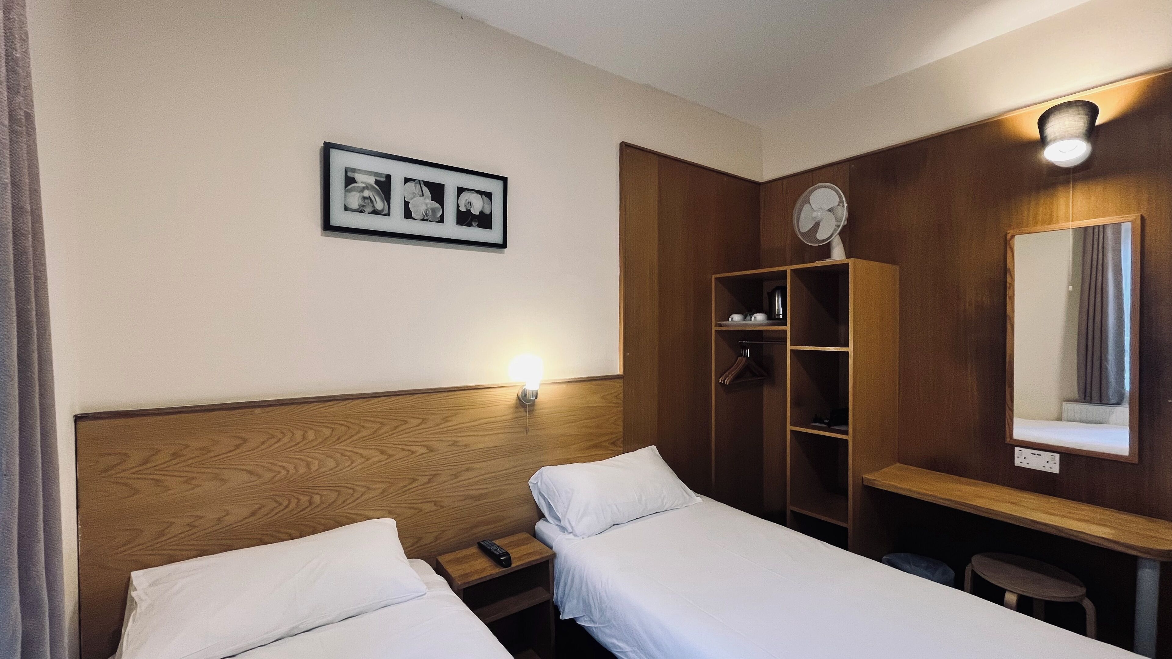 Twin Room | In-room safe, desk, iron/ironing board, free WiFi