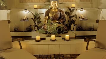 Salas para tratamentos a dois, sauna seca, banheira de hidromassagem