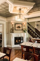 Breakfast, dinner served; American cuisine, garden views 