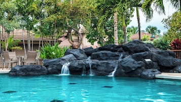 2 outdoor pools