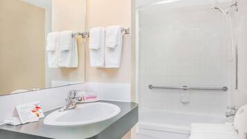 Room, Accessible | Bathroom | Combined shower/bathtub, free toiletries, hair dryer, towels