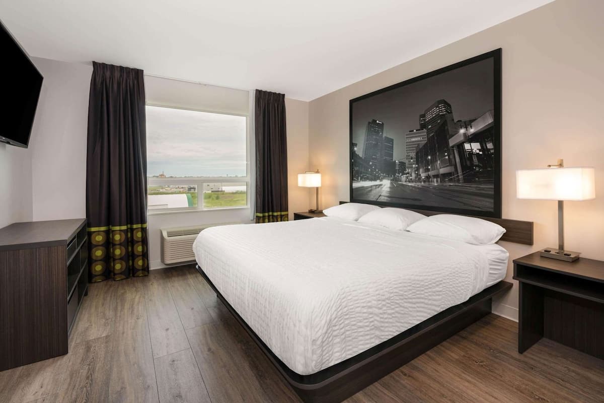 Desk, iron/ironing board, free cots/infant beds, free WiFi