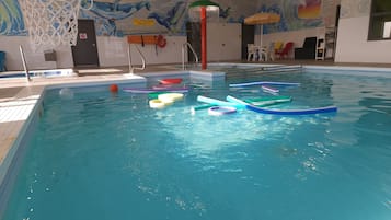 Indoor pool, pool loungers