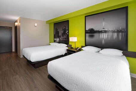 Super 8 by Wyndham Winnipeg East MB - Image 49