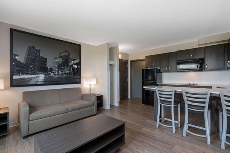 Super 8 by Wyndham Winnipeg East MB - Image 24