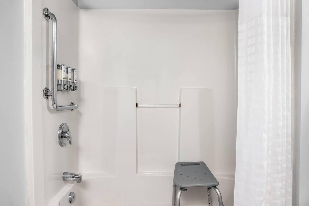 Zimmer, 1 Queen-Bett, Nichtraucher (Mobility) | Barrierefreies Bad
