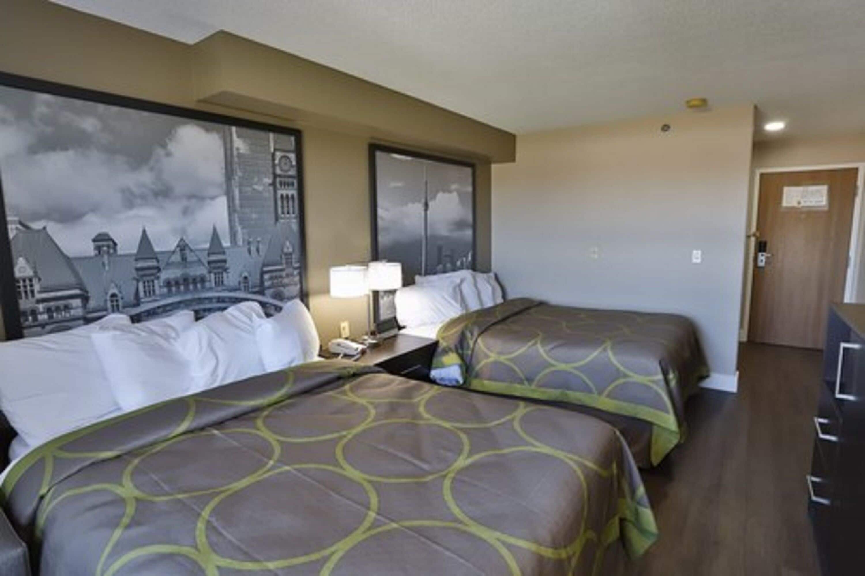 Super 8 by Wyndham Ajax/Toronto On