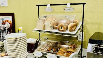 Free daily continental breakfast