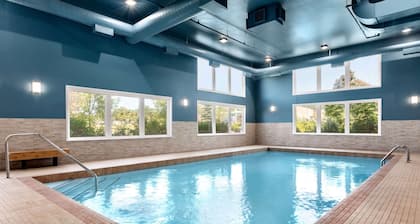 Super 8 by Wyndham Ajax/Toronto On