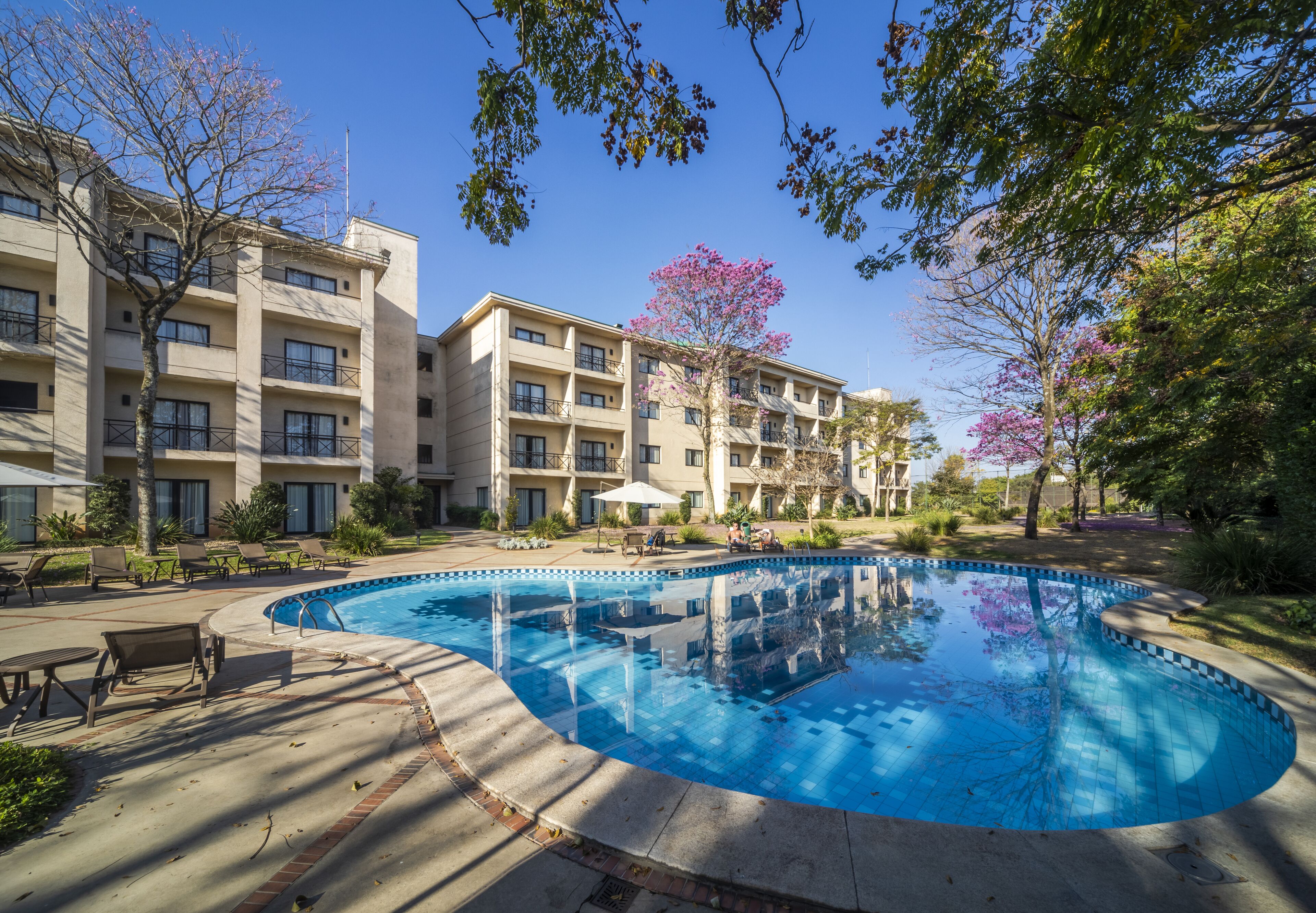 outdoor pool, pool umbrellas