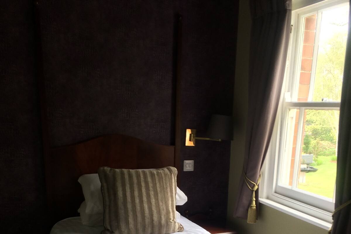 Standard Single Room | Premium bedding, desk, blackout drapes, iron/ironing board (on request)