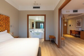 Minibar, in-room safe, desk, soundproofing - Hotel Là di Moret (Udine)