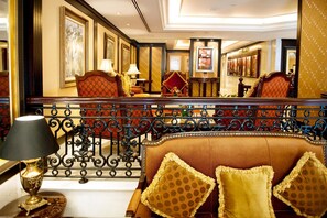 Sala de estar en el lobby