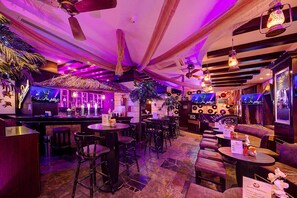 Lunch and dinner served - Ascot Hotel (Dubai)