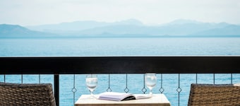 Canvas by Mitsis Belvedere