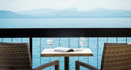 Canvas by Mitsis Belvedere