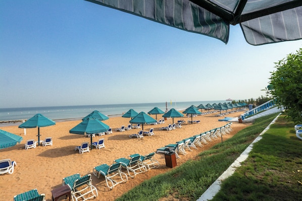 Plage privée, navette gratuite vers la plage, ski nautique