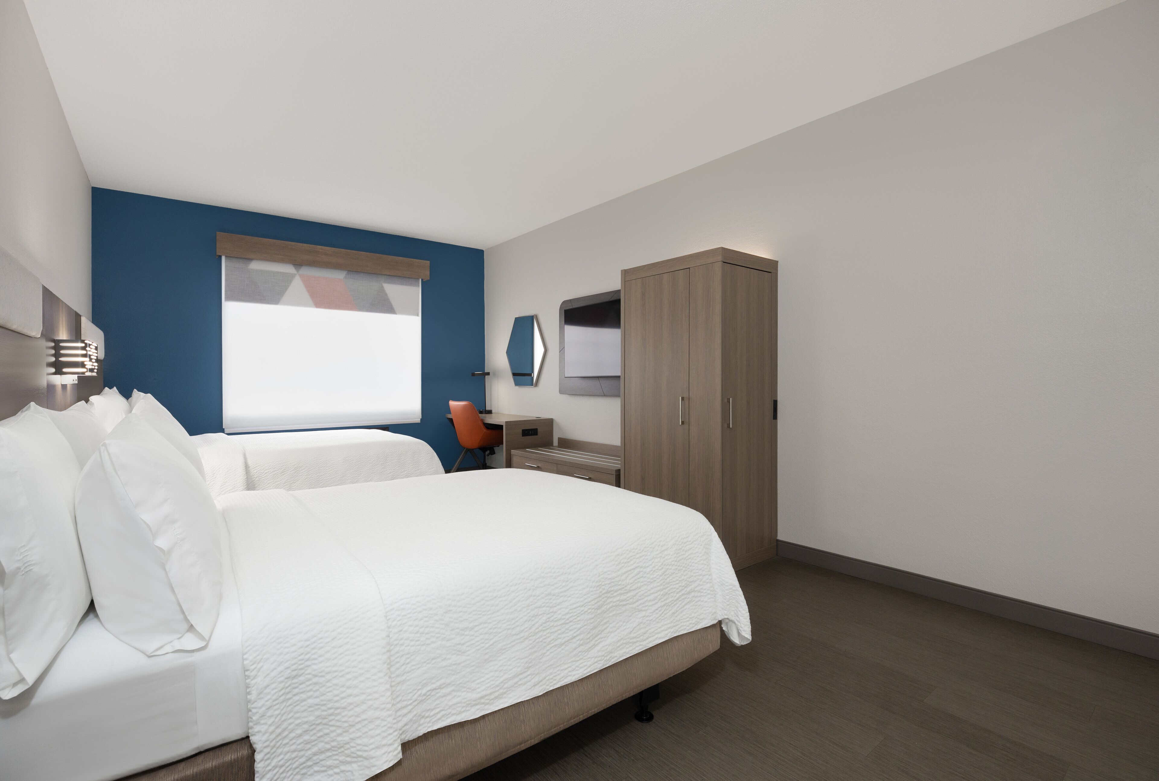 desk, iron/ironing board, free cots/infant beds, rollaway beds