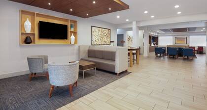 Holiday Inn Express & Suites Acworth - Kennesaw Northwest by IHG