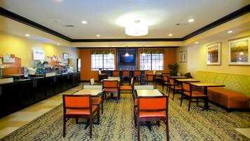 Petit déjeuner buffet compris