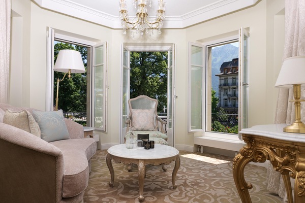 Ropa de cama hipoalergénica y minibar