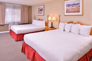 Escritorio, cortinas blackout, wifi gratis y ropa de cama 