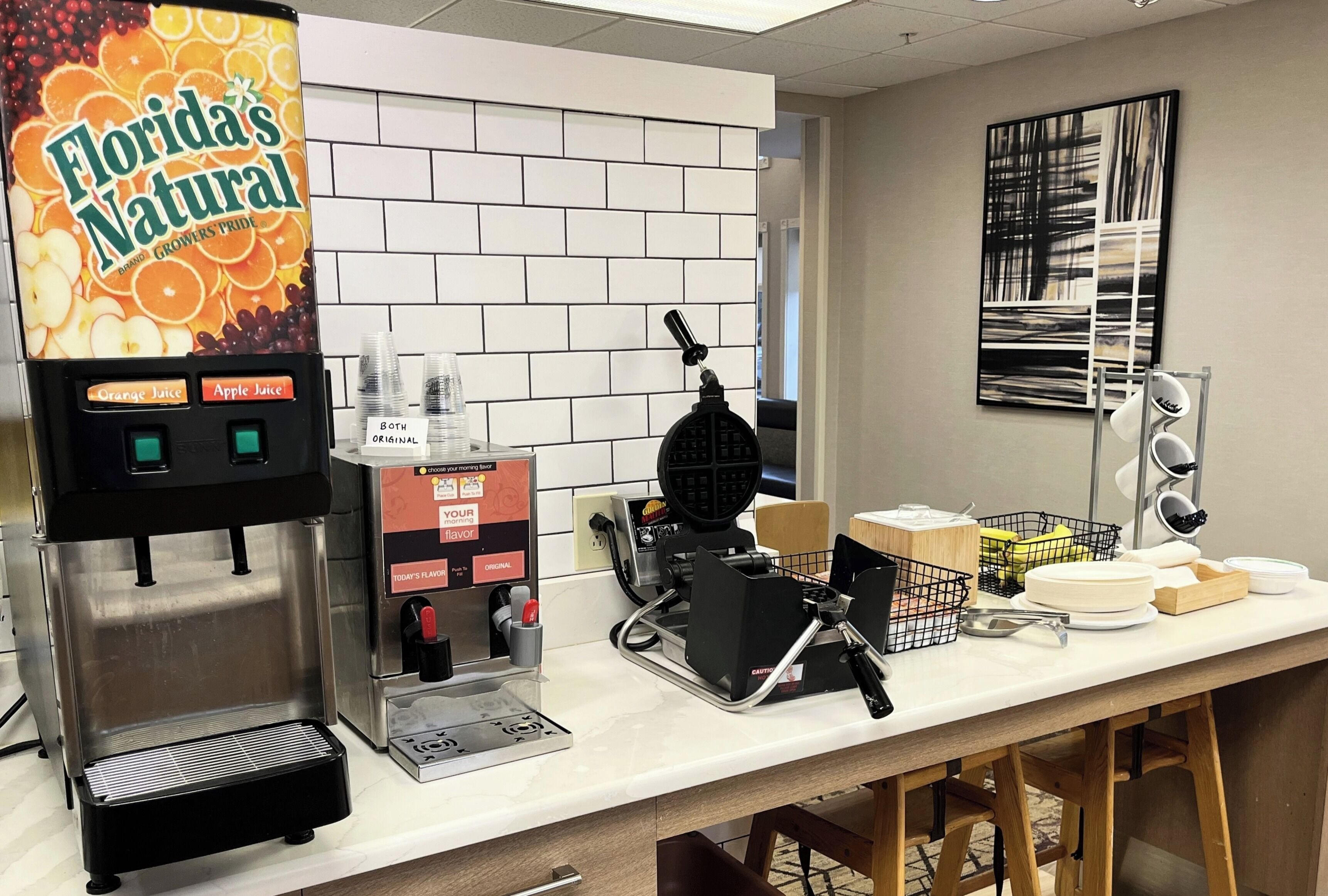 free daily continental breakfast