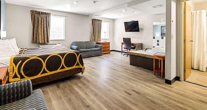 Super 8 by Wyndham Pittsburgh/Monroeville