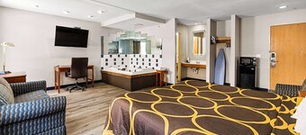 Super 8 by Wyndham Pittsburgh/Monroeville