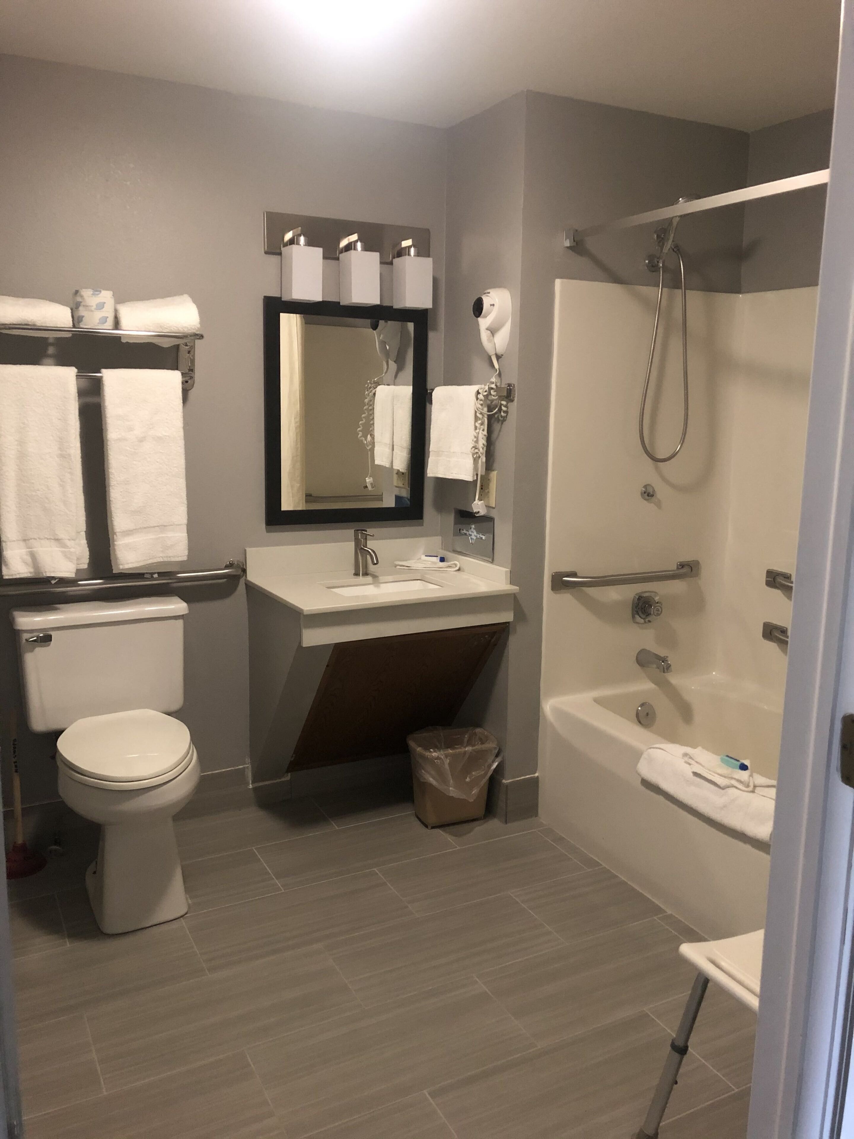 standard room, 2 queen beds | bathroom | combined shower/bathtub, free toiletries, hair dryer, towels