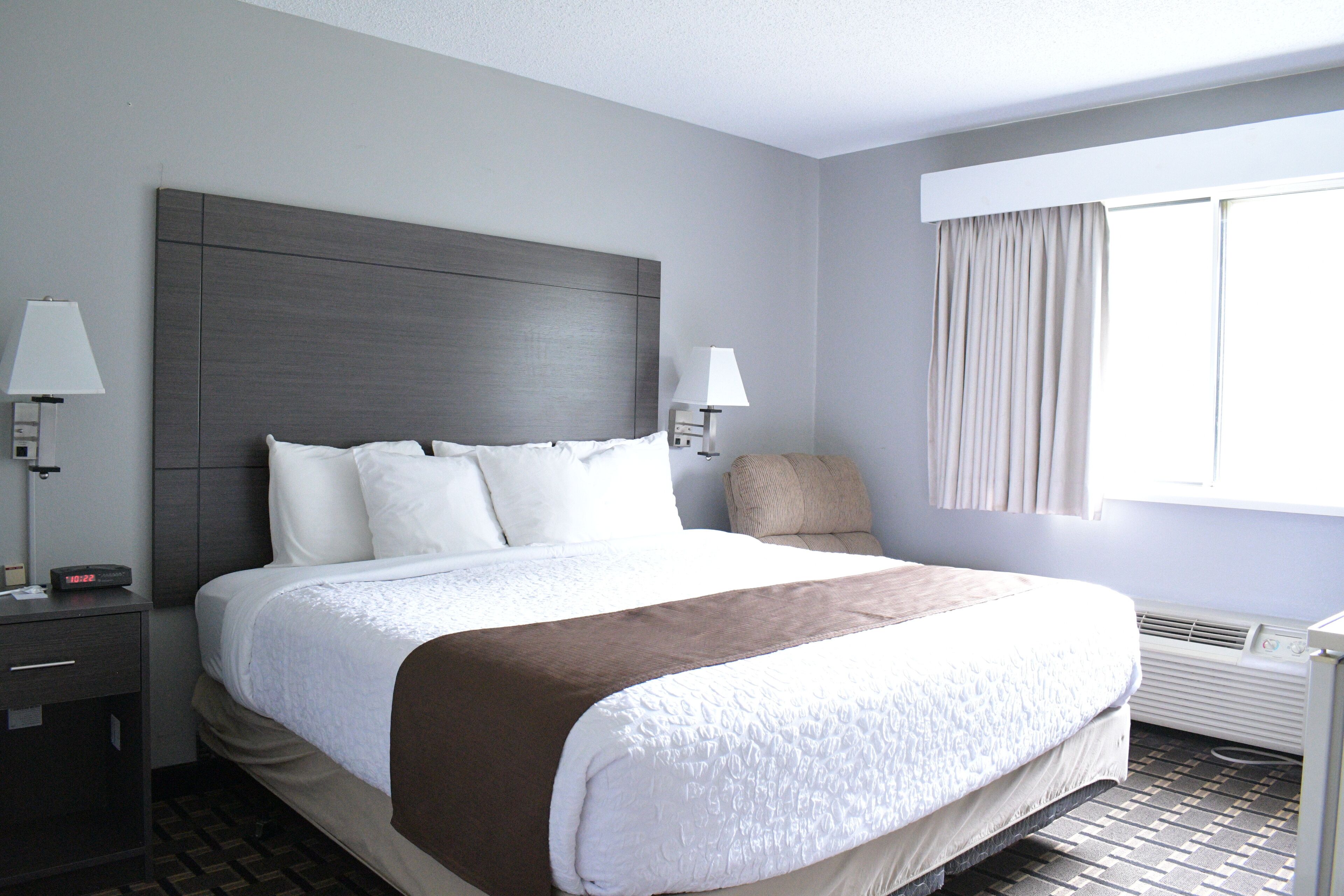 Quarto standard, 1 cama King | Escrivaninha, espaço de trabalho para notebook