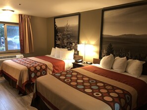 Escritorio, cunas gratuitas, wifi gratis y ropa de cama 