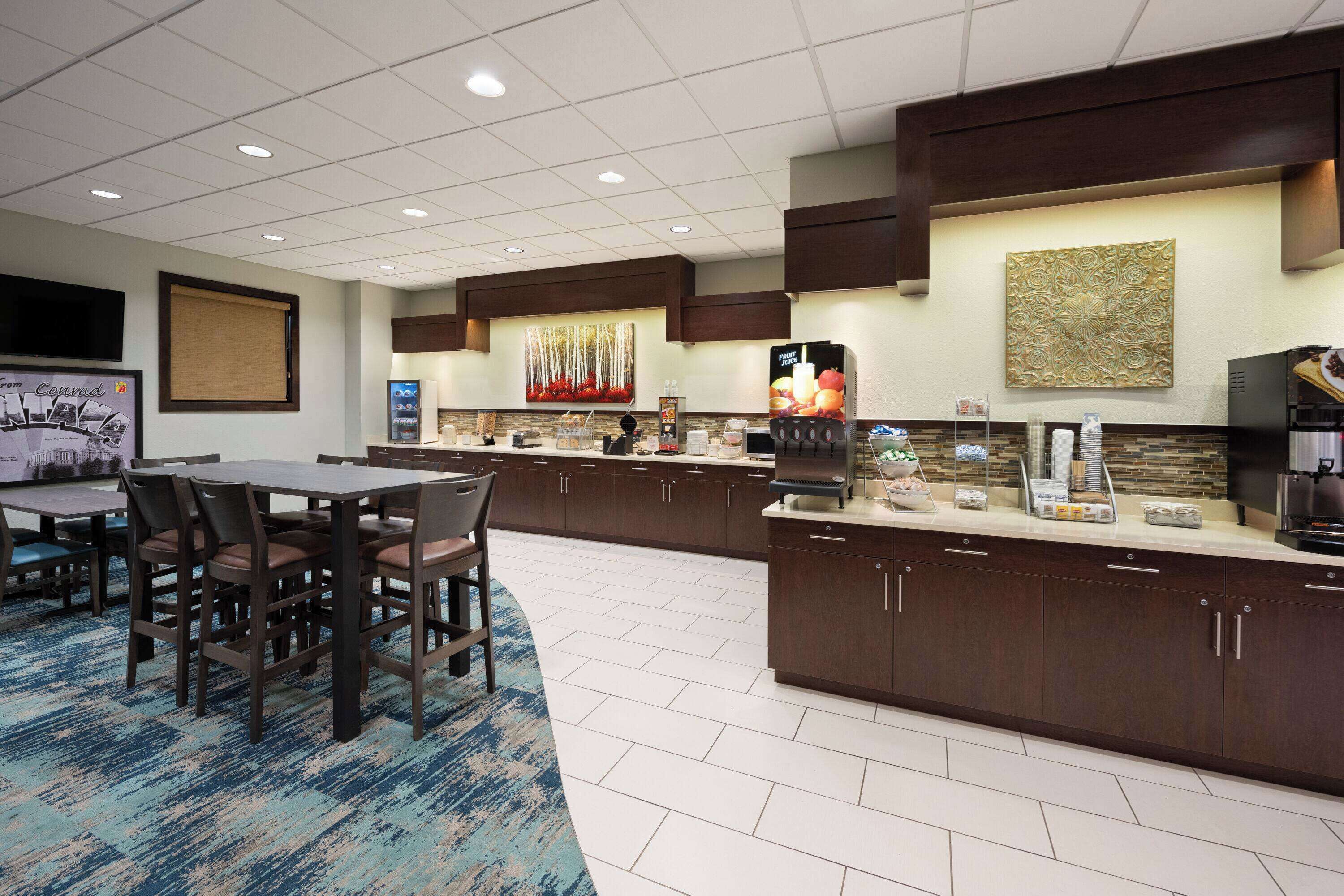 Tägliches inbegriffenes kontinentales Frühstück