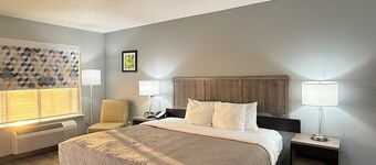 Quality Inn Crestview I-10 Eglin AFB Area