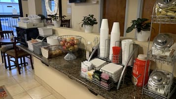 Free daily continental breakfast 