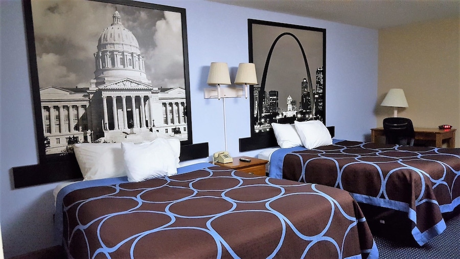 Super 8 by Wyndham O'Fallon MO/St. Louis Area