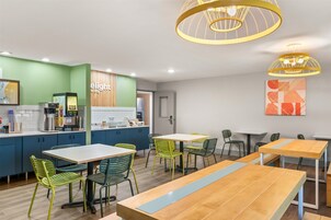 Desayuno continental incluido todos los días 