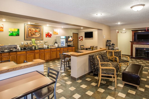 Free daily continental breakfast