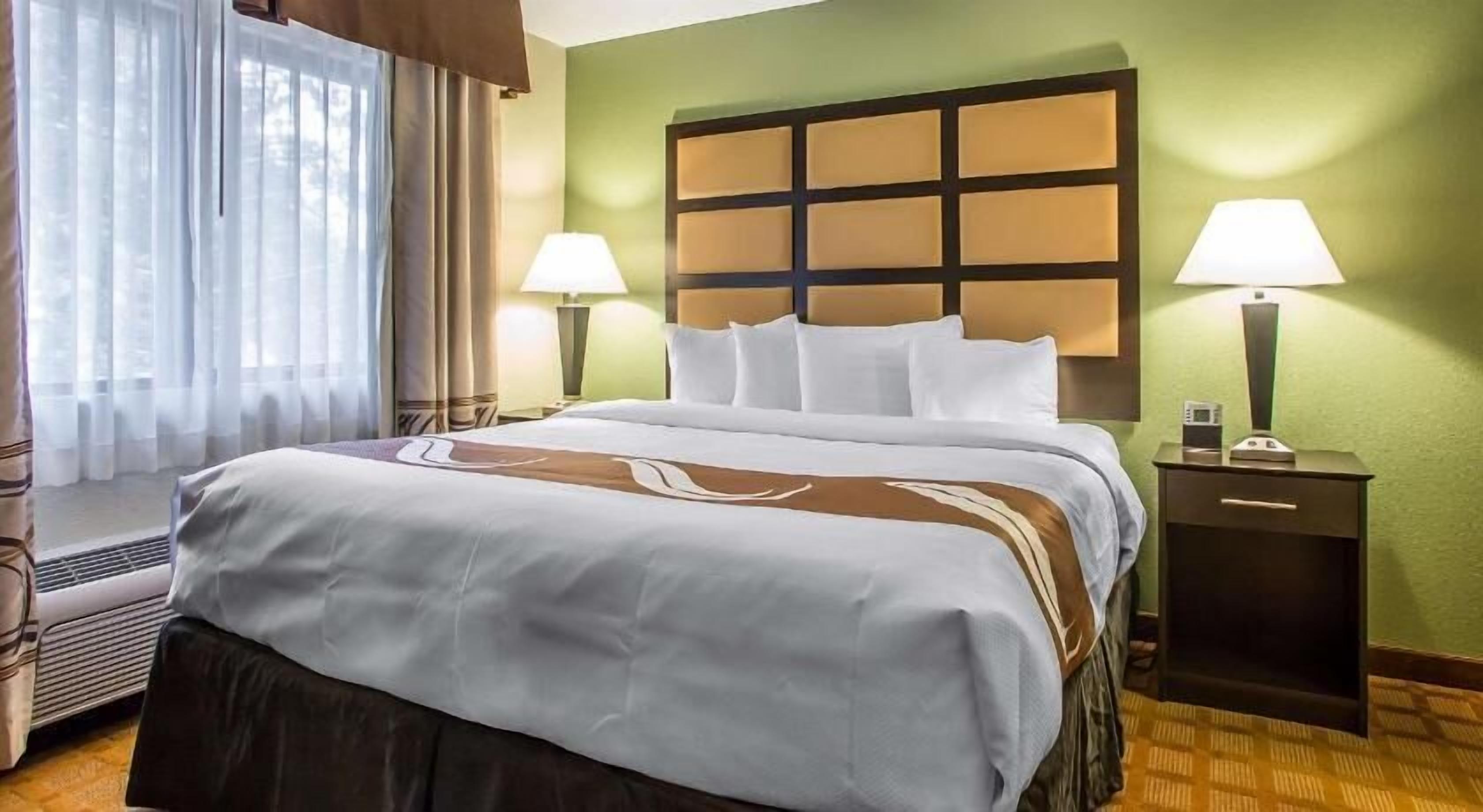 Pillowtop beds, desk, laptop workspace, blackout drapes