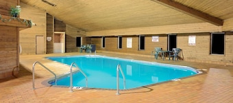 斯特金貝溫德姆速 8 飯店